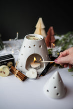 Load image into Gallery viewer, Stunning Christmas Tree Wax Burner