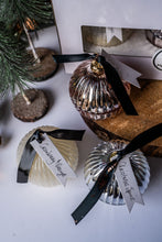 Load image into Gallery viewer, Mini Bauble Candle Set in White, Silver &amp; Blush