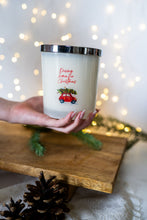 Load image into Gallery viewer, Driving Home for Christmas – Extra Large Christmas Spice Candle