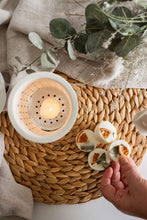 Load image into Gallery viewer, Make a Wish, It's Your Birthday! – Gift Box with Wax Melts &amp; Burner