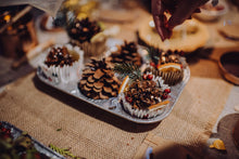 Load image into Gallery viewer, Christmas Spice Pine Cone Firestarter's