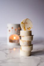 Load image into Gallery viewer, Make a Wish, It's Your Birthday! – Gift Box with Wax Melts &amp; Burner