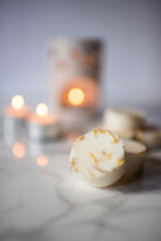 Load image into Gallery viewer, Make a Wish, It's Your Birthday! – Gift Box with Wax Melts &amp; Wooden Wick Candle